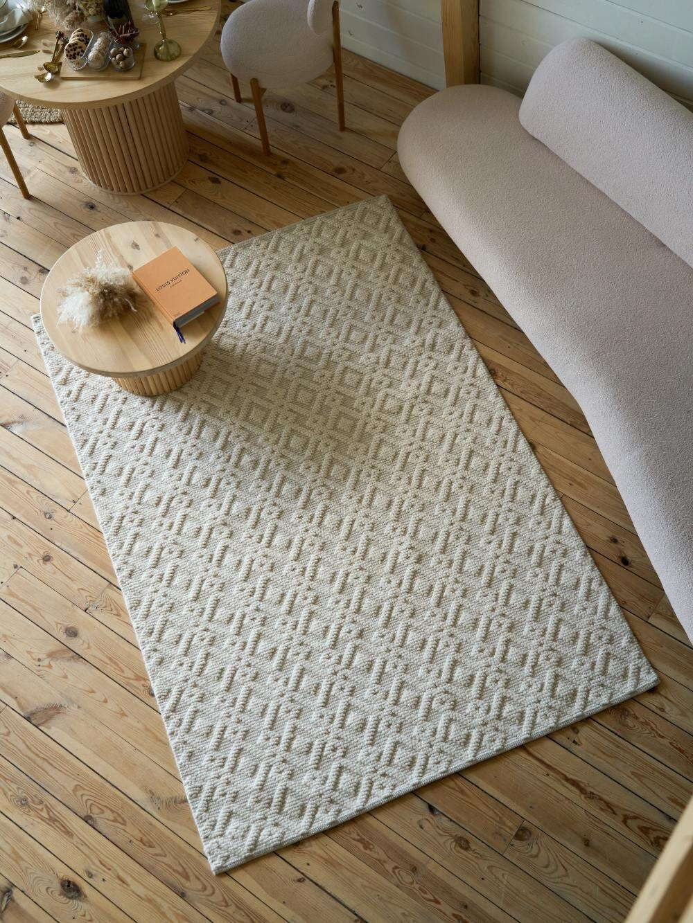 Ковер на пол Rugs Palace из материала Шерсть, Коттон, цвет: Молочный в интерьере