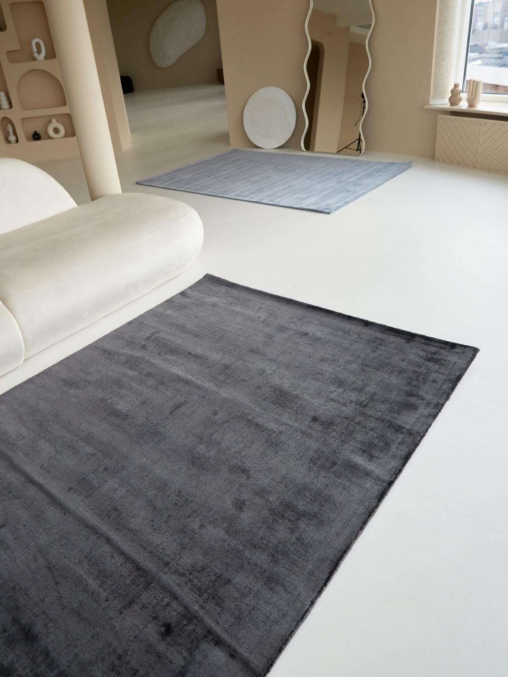 Ковер на пол Rugs Palace из материала Вискоза, Коттон, цвет: Серый в интерьере